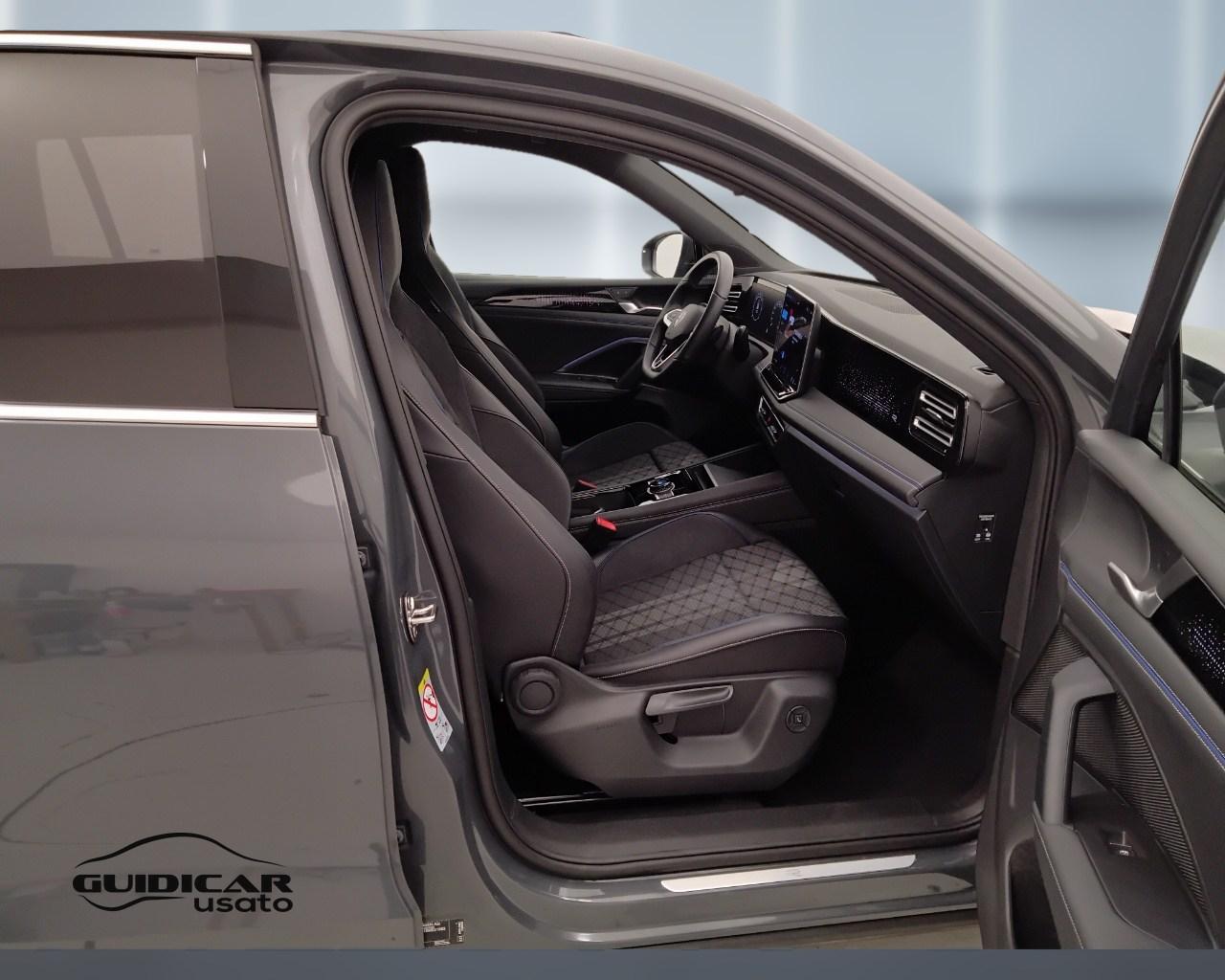 VOLKSWAGEN Tiguan III 2024 - Tiguan 2.0 tdi R-Line 150cv dsg