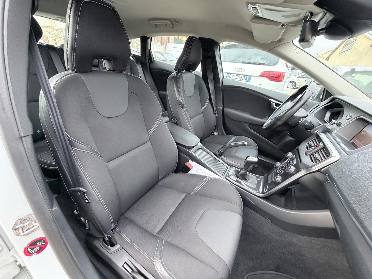 Volvo V40 D2 Inscription 2.0DIESEL 120CV EURO6