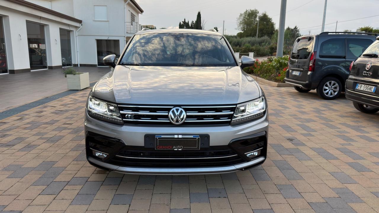 Volkswagen Tiguan R-LINE 2.0 TDI DSG