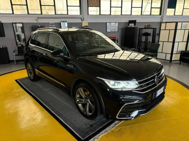 Volkswagen Tiguan TIGUAN 2.0 tdi R-Line 150cv dsg