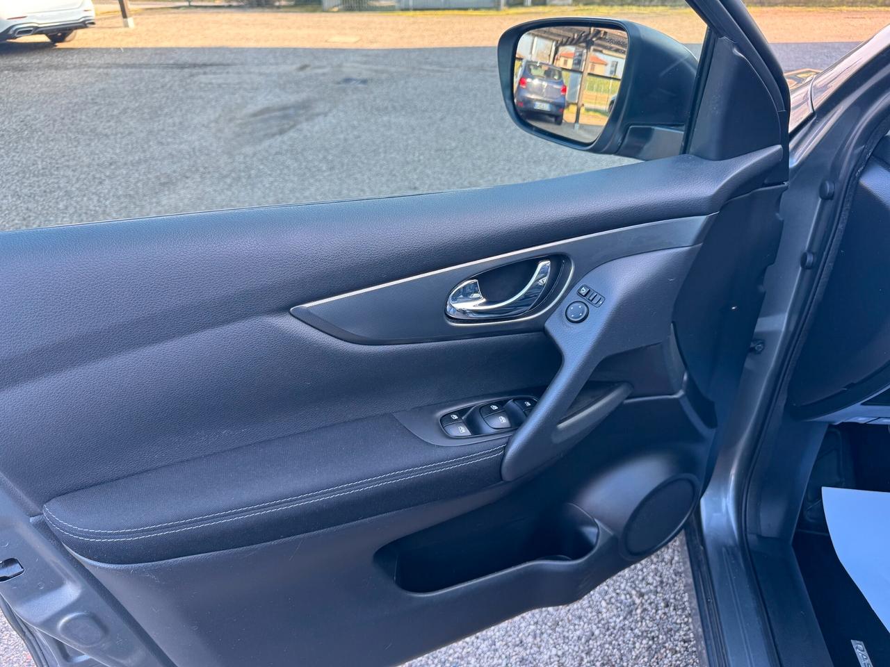 Nissan Qashqai 1.5 dci N-Connecta 110cv TETTO FULL OPTIONAL