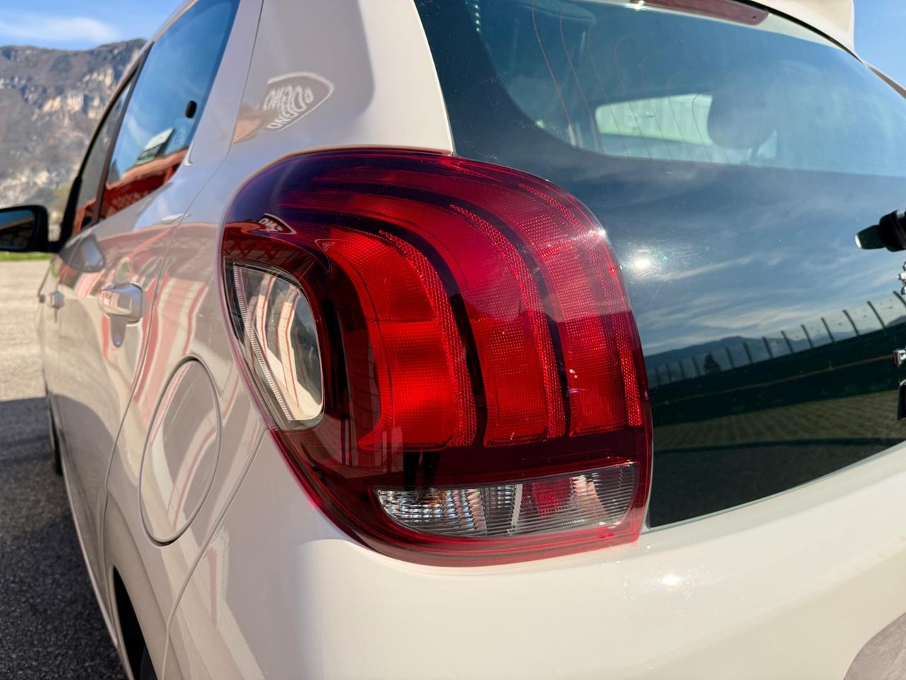 Peugeot 108 OK NEO PATENTATI - 16.000 KM!!