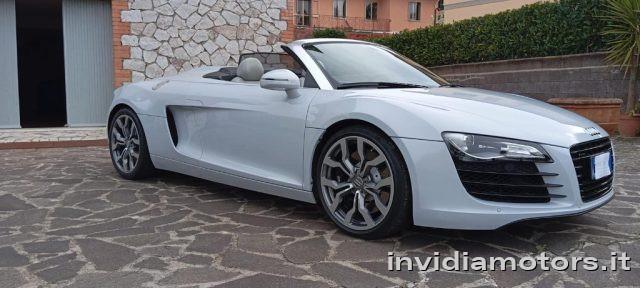 AUDI R8 Spyder 4.2 V8 FSI quattro R tronic