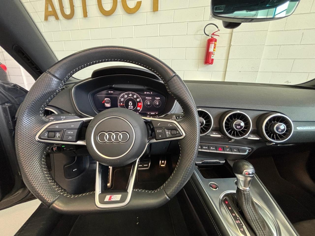 Audi TT Coupé 45 TFSI quattro S tronic S-LINE