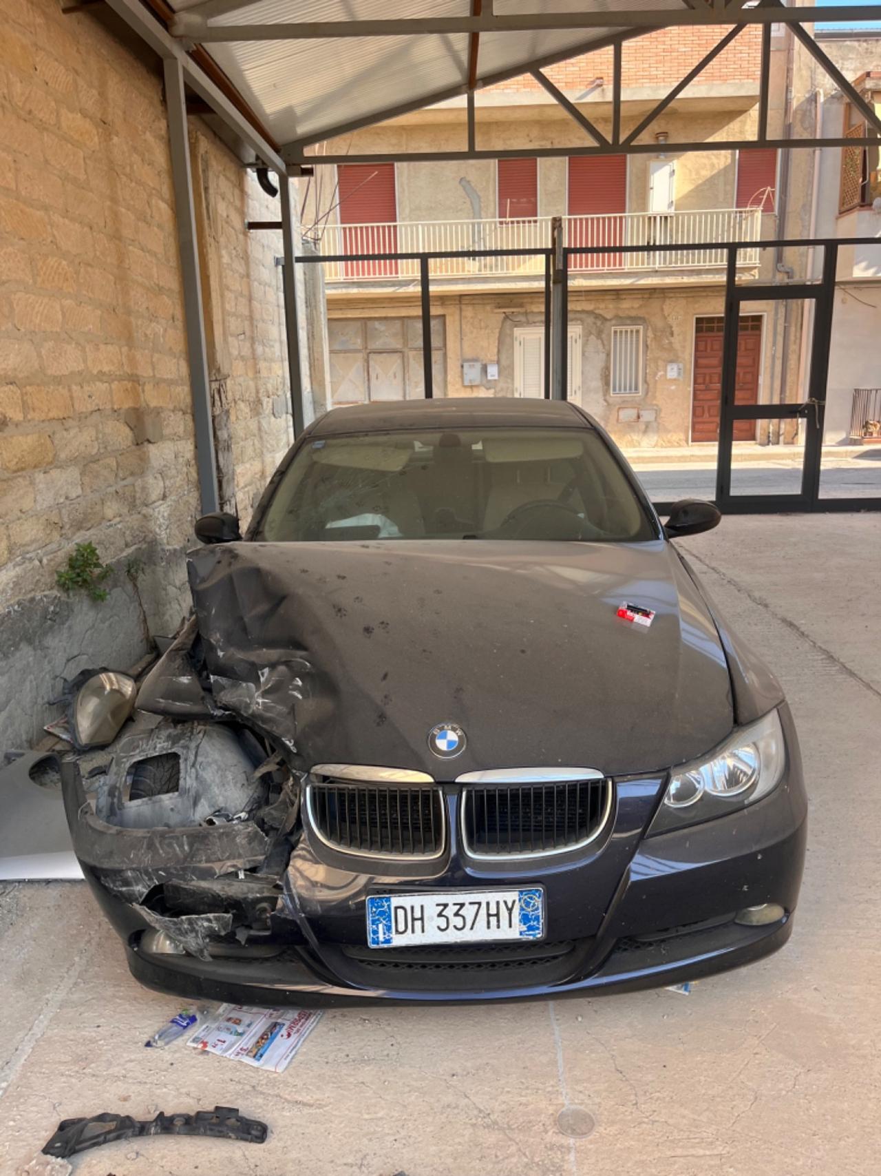 Bmw 320 D 163cv 2007 sinistrata PERMUTA