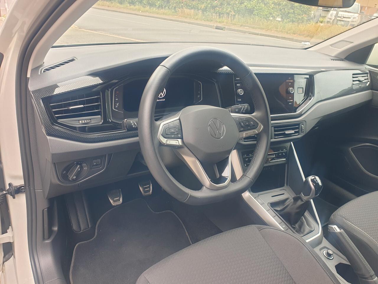 Volkswagen Polo 1.0 active
