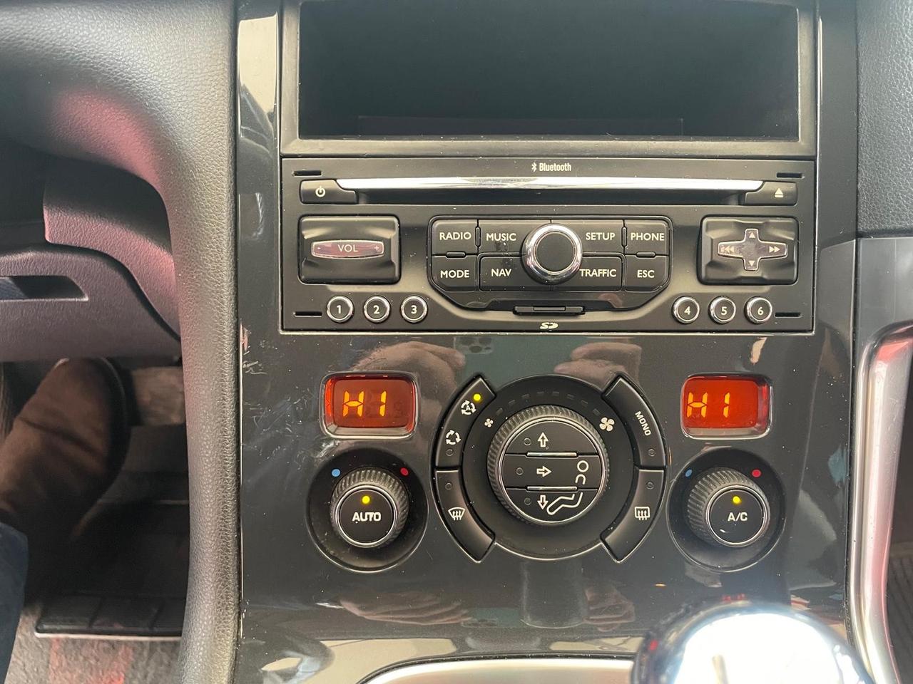 Peugeot 3008 1.6 HDi 110CV cambio robotizzato Premium