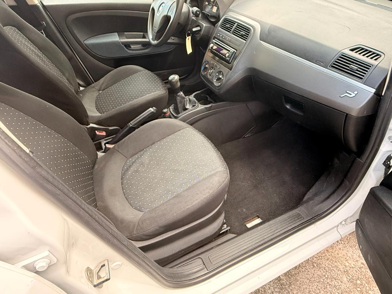 Fiat Grande Punto MJT Autocarro 4 posti