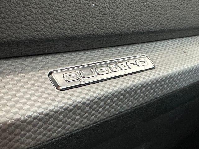 AUDI Q2 35 TDI quattro S tronic S line Edition