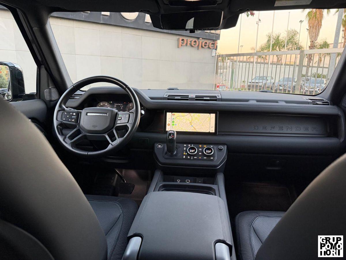 LAND ROVER - Defender