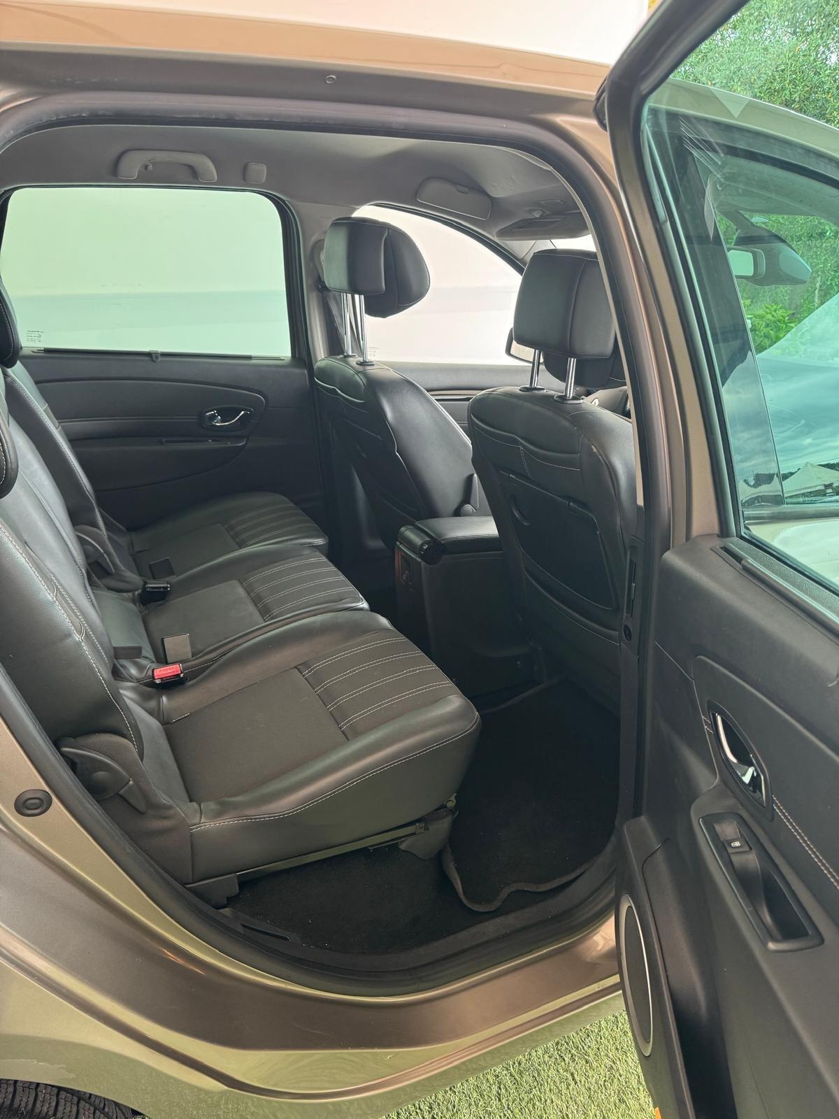 Renault Scénic XMod 1.5 dCi 110CV