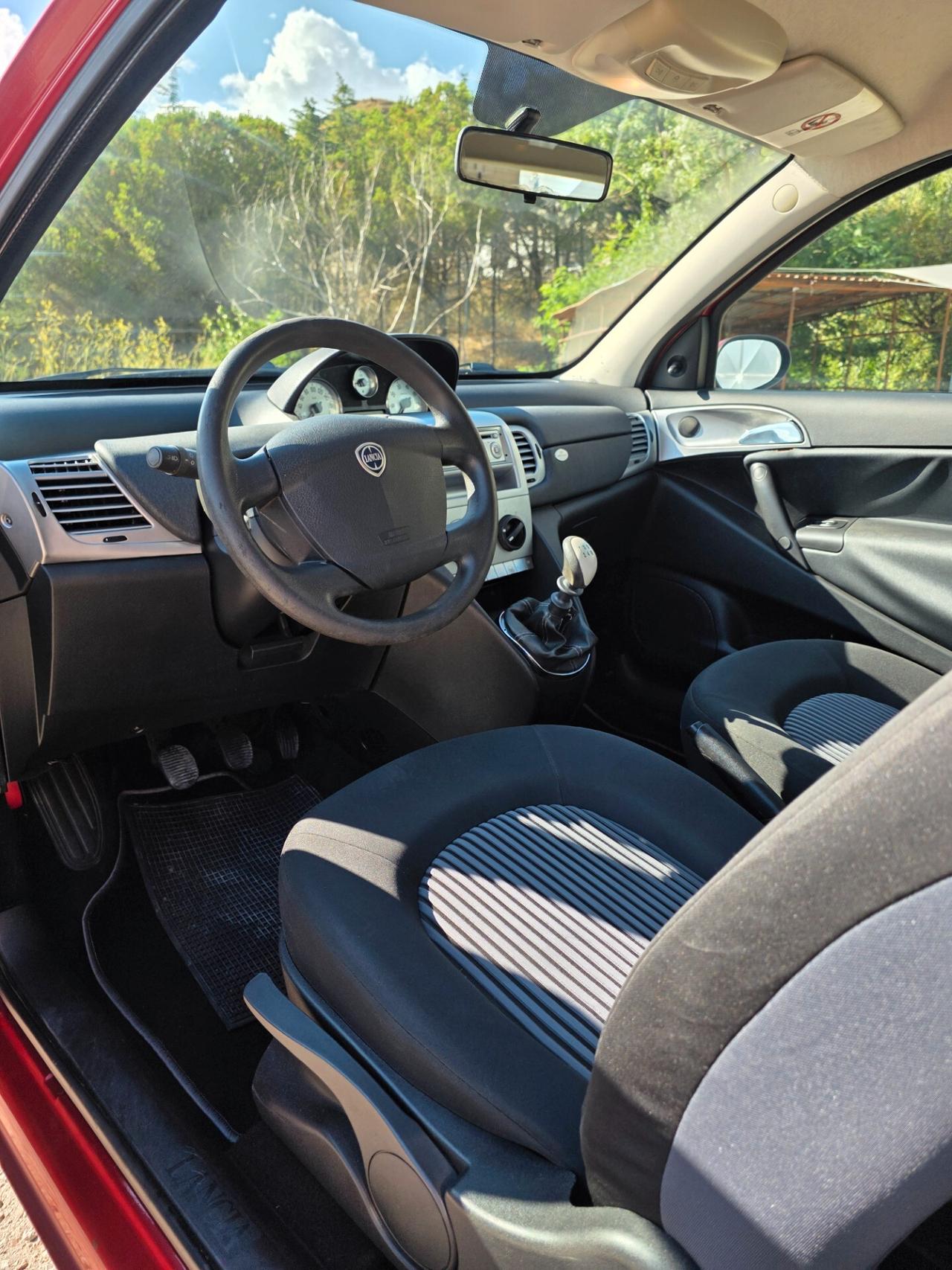 Lancia Ypsilon 1.2 Argento