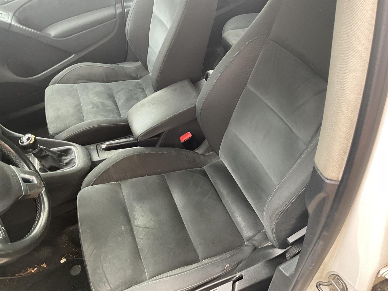 Volkswagen Golf 1.6 TDI DPF 5p. Highline