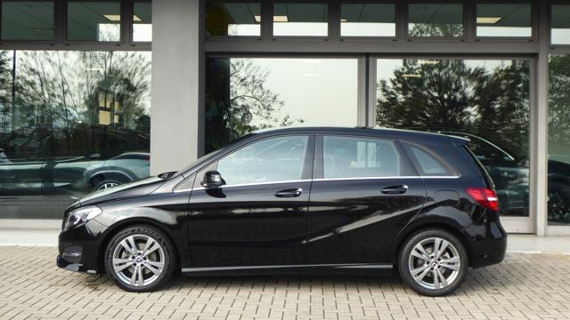 MERCEDES-BENZ B 200 d Automatic Sport