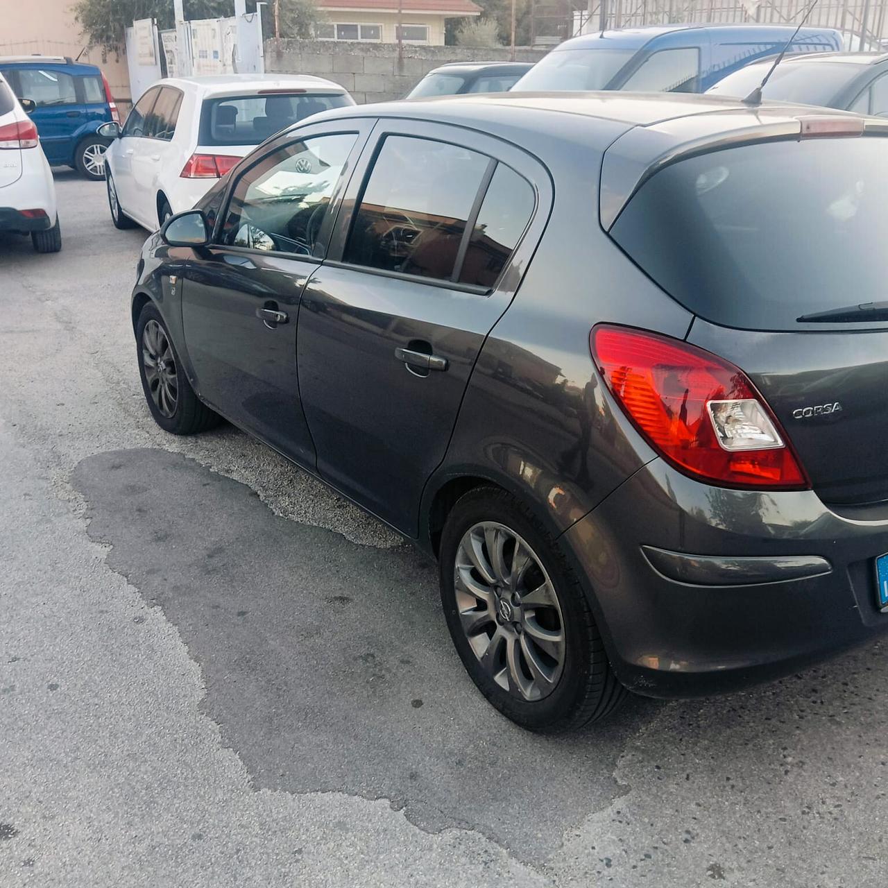 Opel Corsa 1.2 80CV 5 porte GPL-TECH Edition