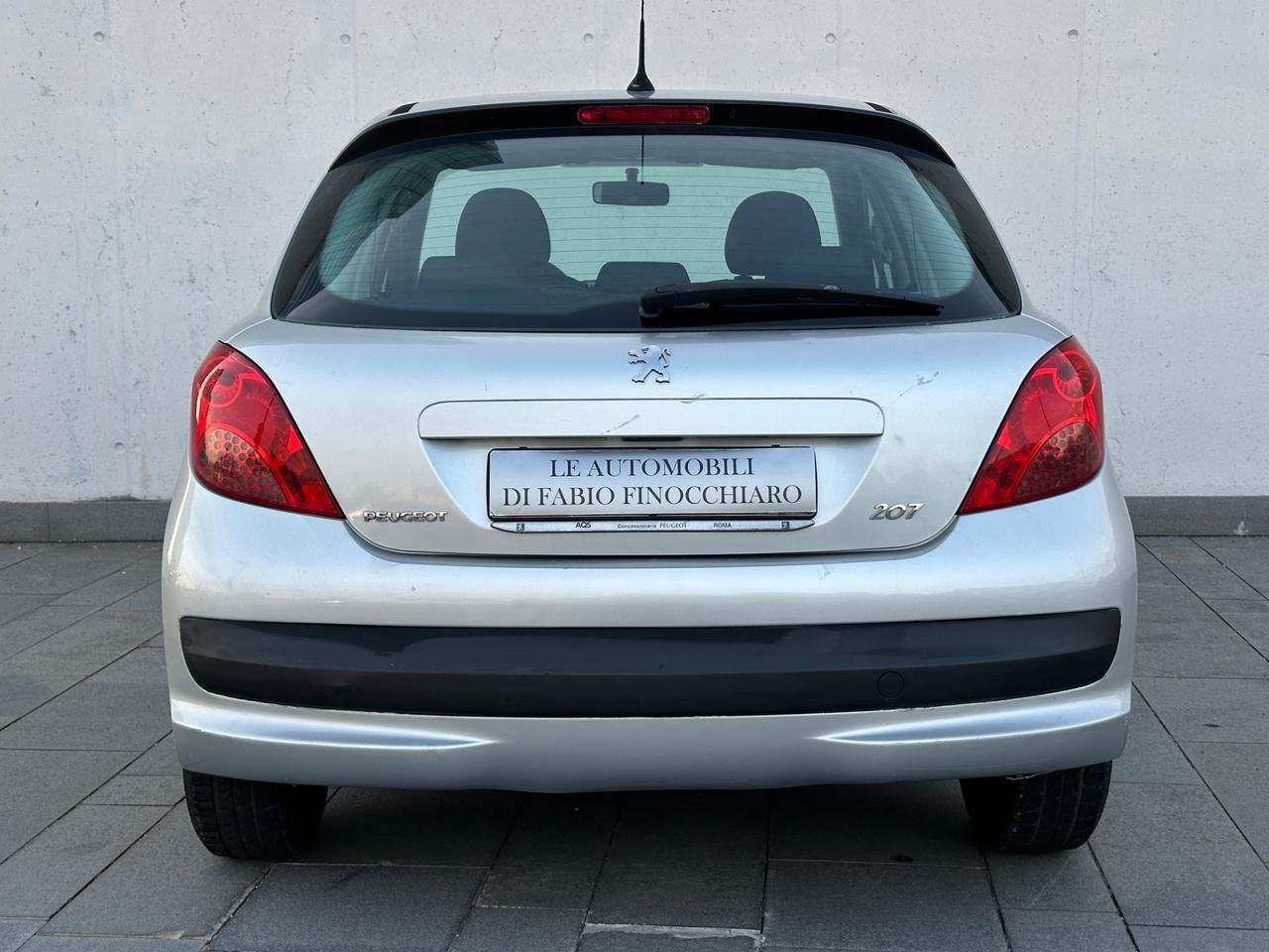Peugeot 207 1.4 8V 75CV 5p. X Line