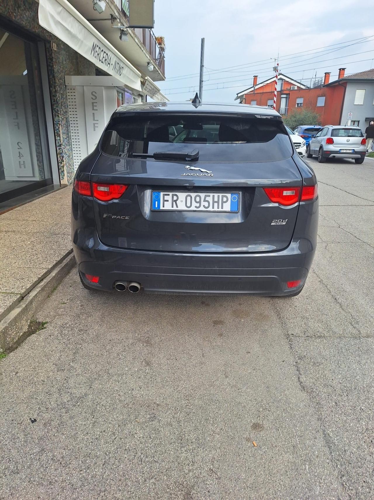 Jaguar F-Pace 2.0 D 180 CV AWD Prestige