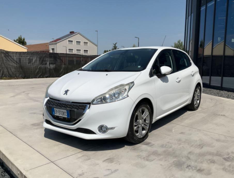 Peugeot 208 1.2 VTi 82 CV 5 porte Allure