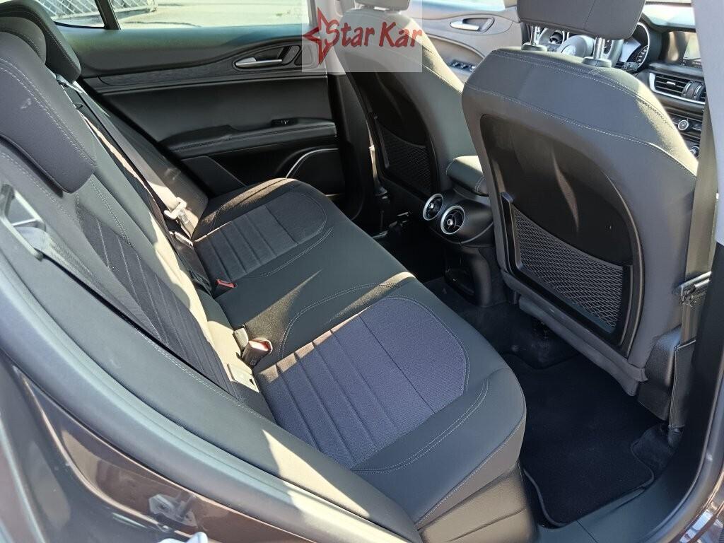 Alfa Romeo Stelvio 2.2 Turbodiesel 160 CV AT8 RWD