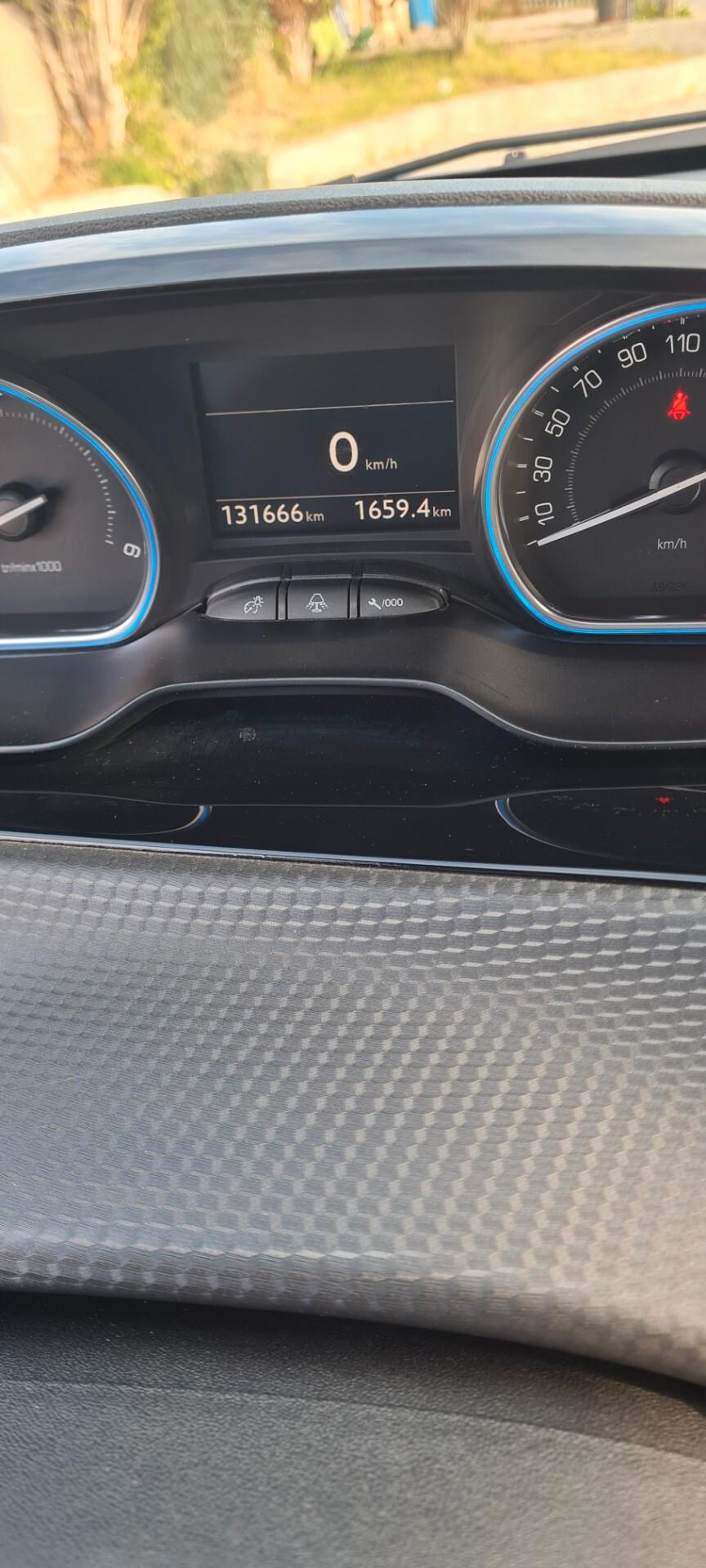 Peugeot 2008 1.6 e-HDi 92 CV unico proprietario 130.000 km