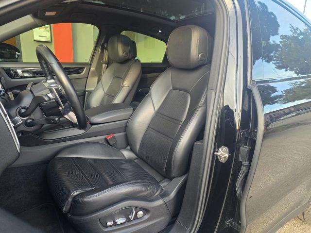 PORSCHE Cayenne Coupé 3.0 V6 Panorama 22" Full LED Sospensioni 360