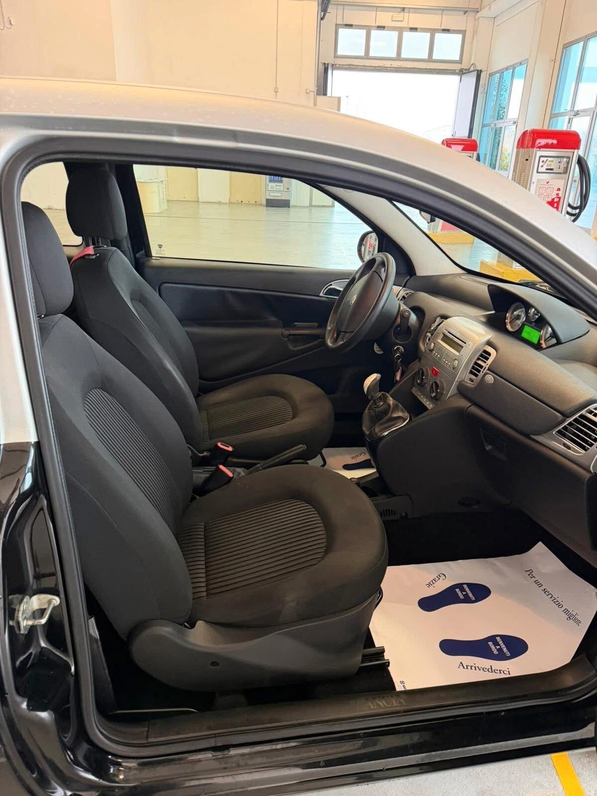 Lancia Ypsilon Elle 2010