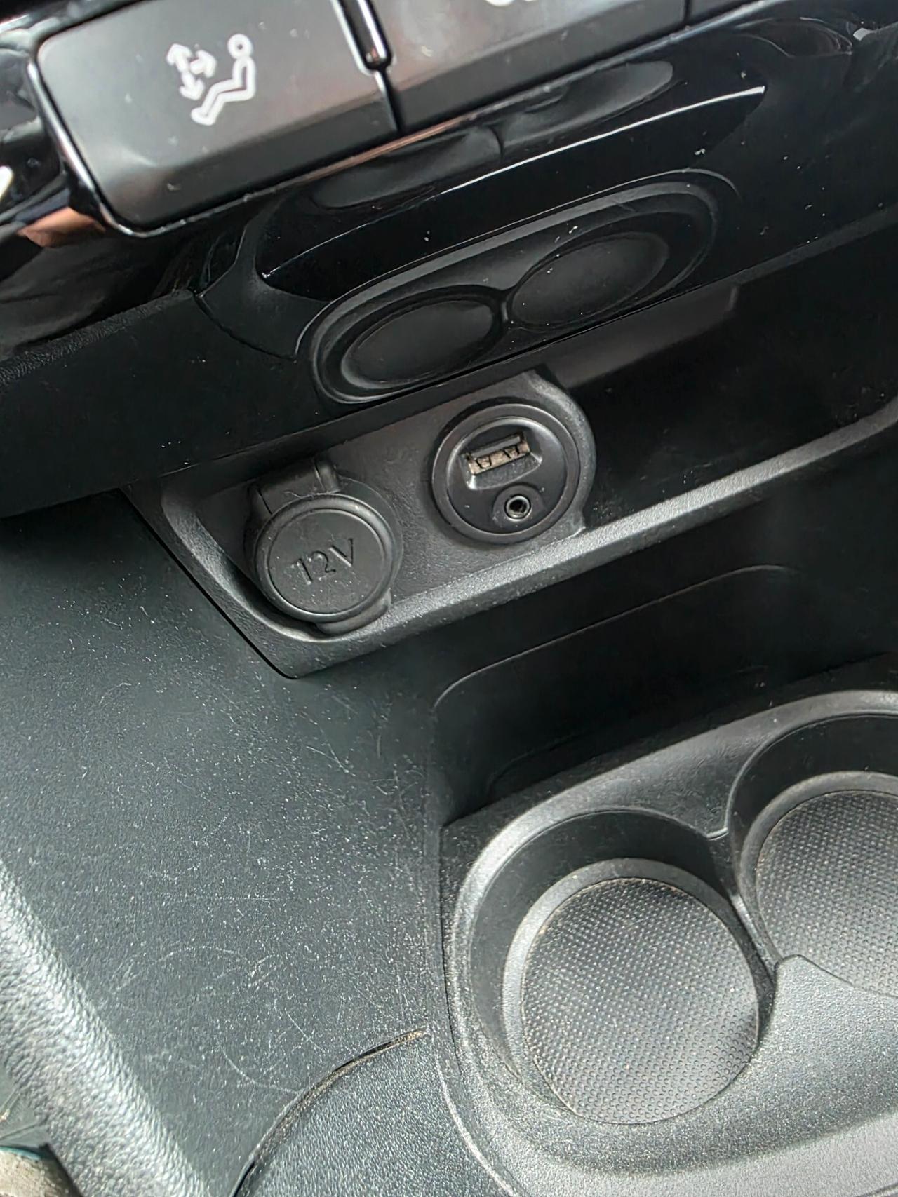 Peugeot 2008 1.6D 120cv uniproprietario perfetta e garantita