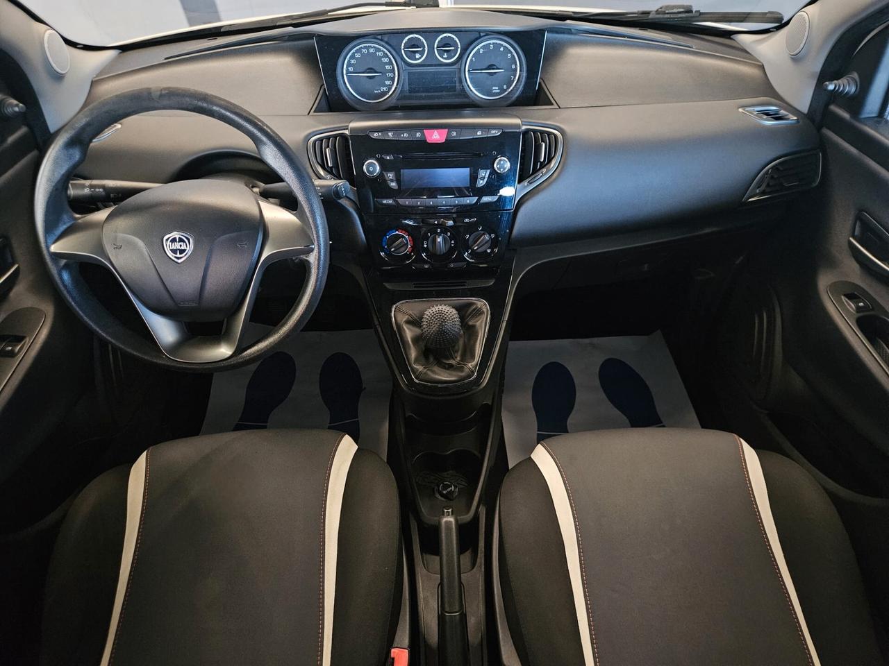 Lancia Ypsilon 2011 1.2 8v Elefantino s
