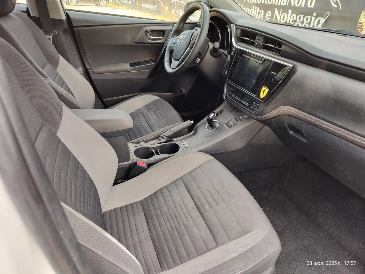 Toyota Auris Touring Sports 1.8 Hybrid Active