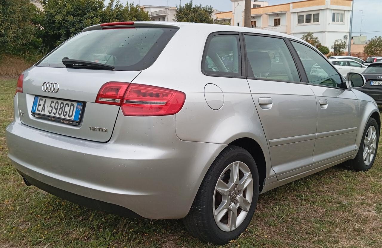 Audi A3 1.6 TDI 105 CV CR Ambition