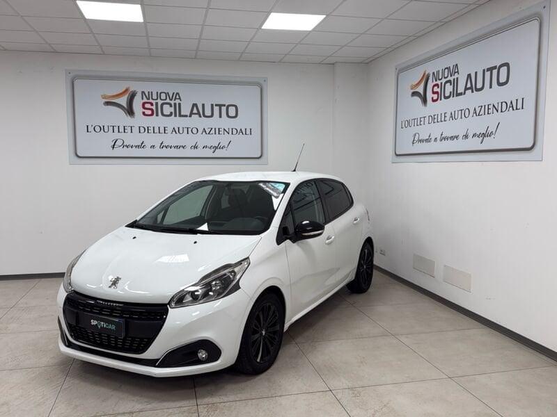 Peugeot 208 BlueHDi 75 5 porte Black Line