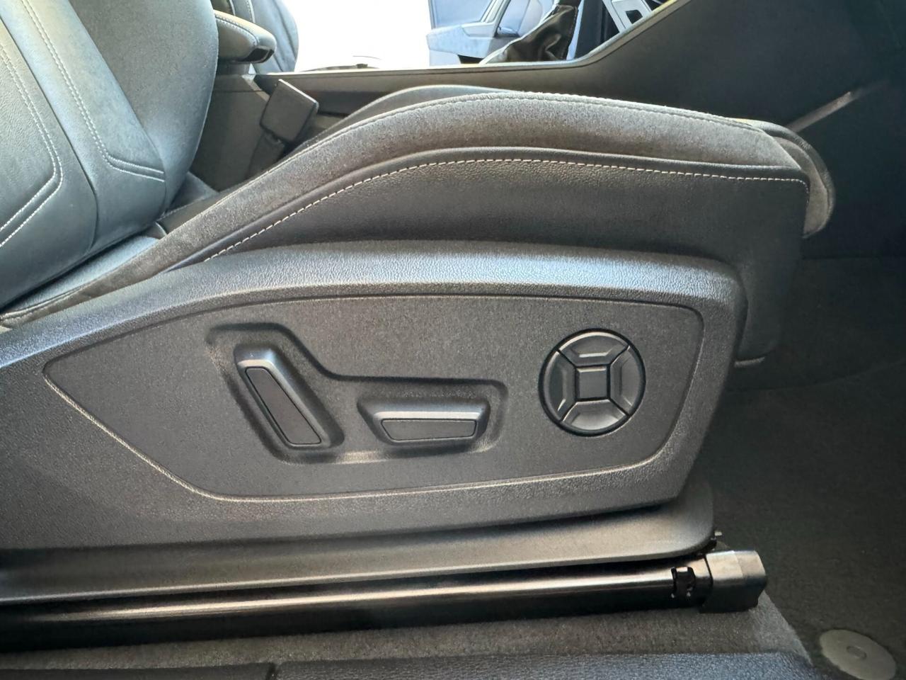 Audi Q3 35 2.0 tdi Sline s-tronic GARANZIA 24 MESI