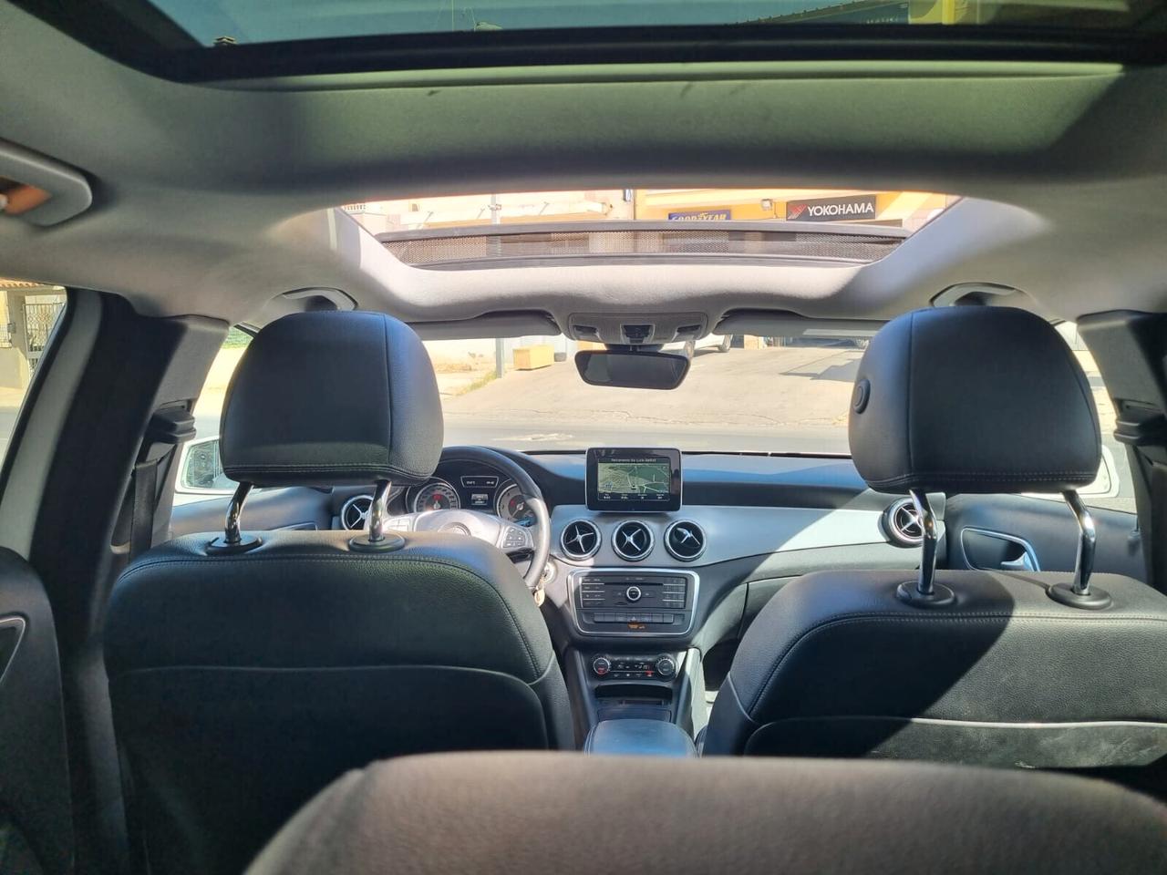 Mercedes-benz GLA 200D Tetto apribile. SUPER PROMO ESTATE 2025