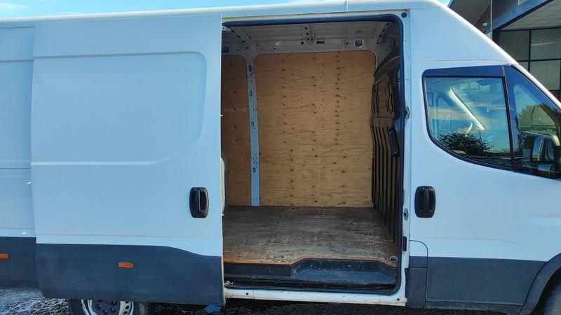 Iveco Daily Daily 33S14HV 2.3 HPT PM-SL-TM Furgone