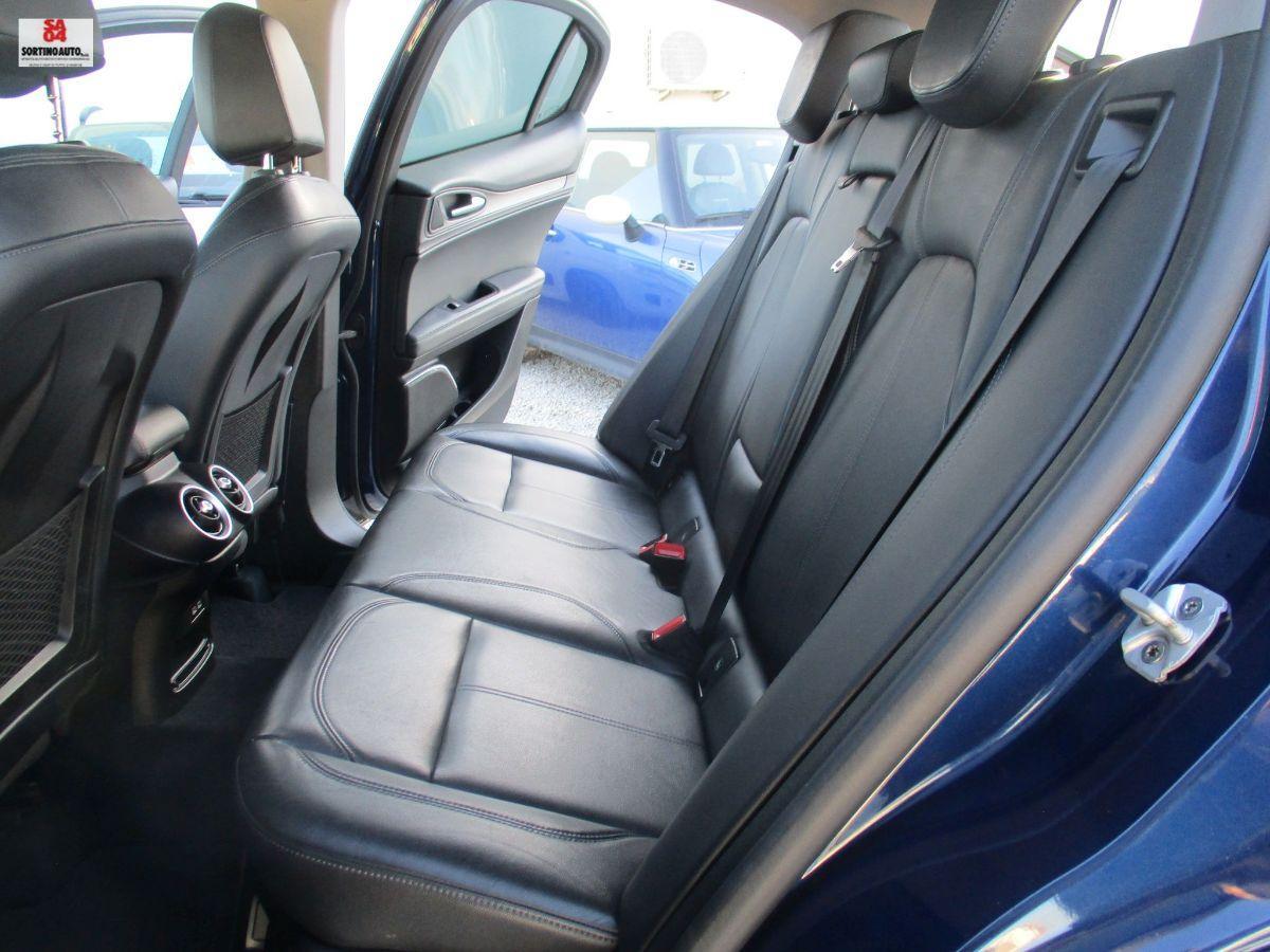 A.R.Stelvio 2.2 T.diesel 180CV AT8 RWD Exec.-2018 FULL