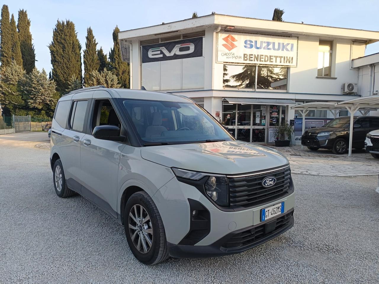 Ford Tourneo Courier 1.0 Titanium Tua a 279€/mese