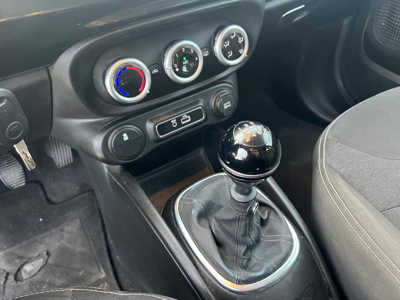 Fiat 500L 1.4 95 CV Lounge neopatentati rate