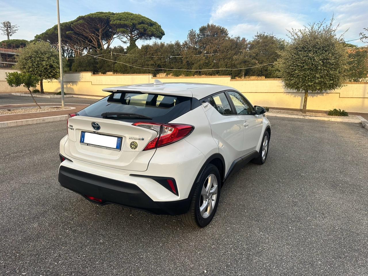 Toyota C-HR 1.8 Hybrid E-CVT Business Unico Proprietario