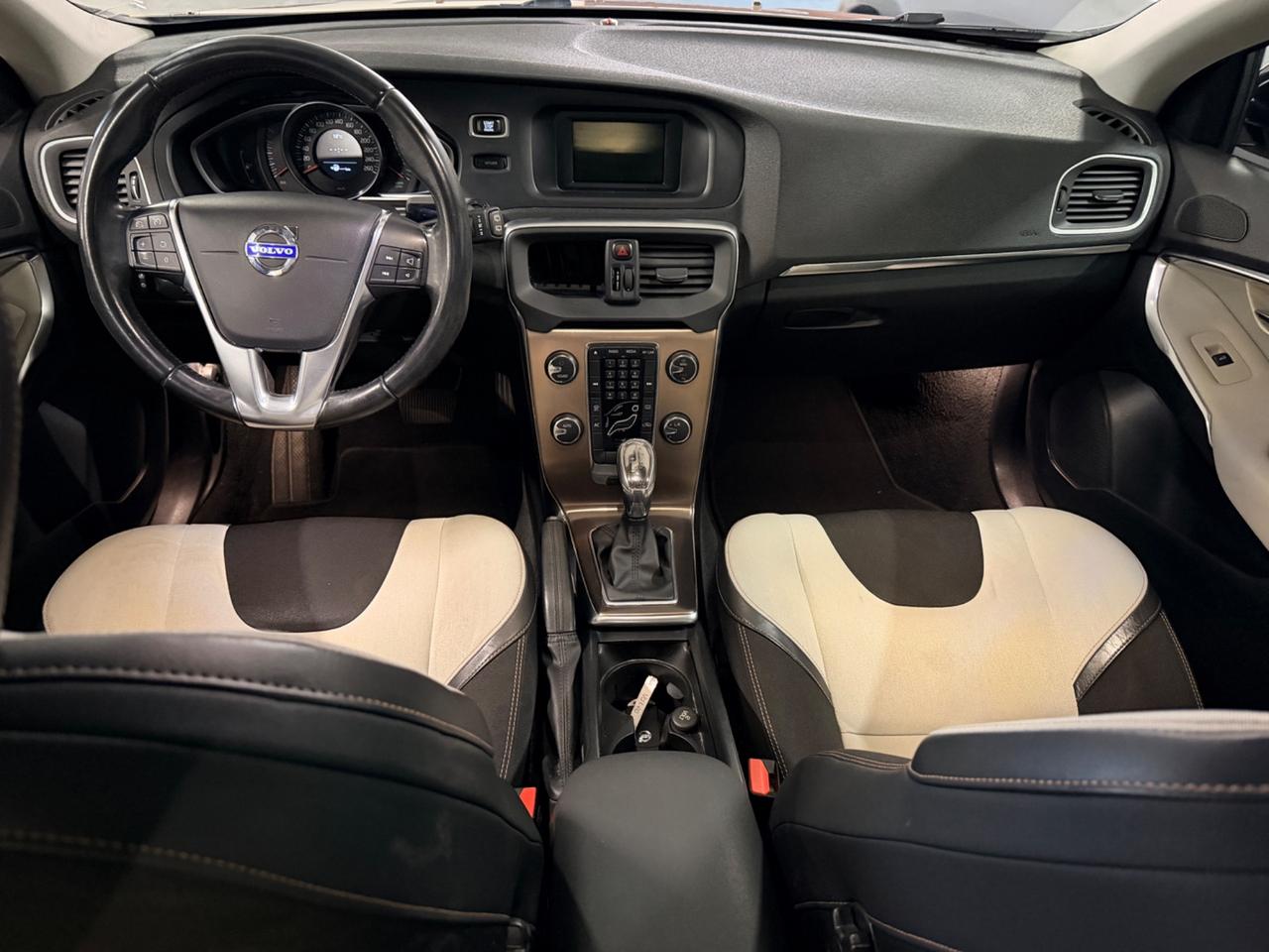 Volvo V40 Cross Country D3 Geartronic Momentum