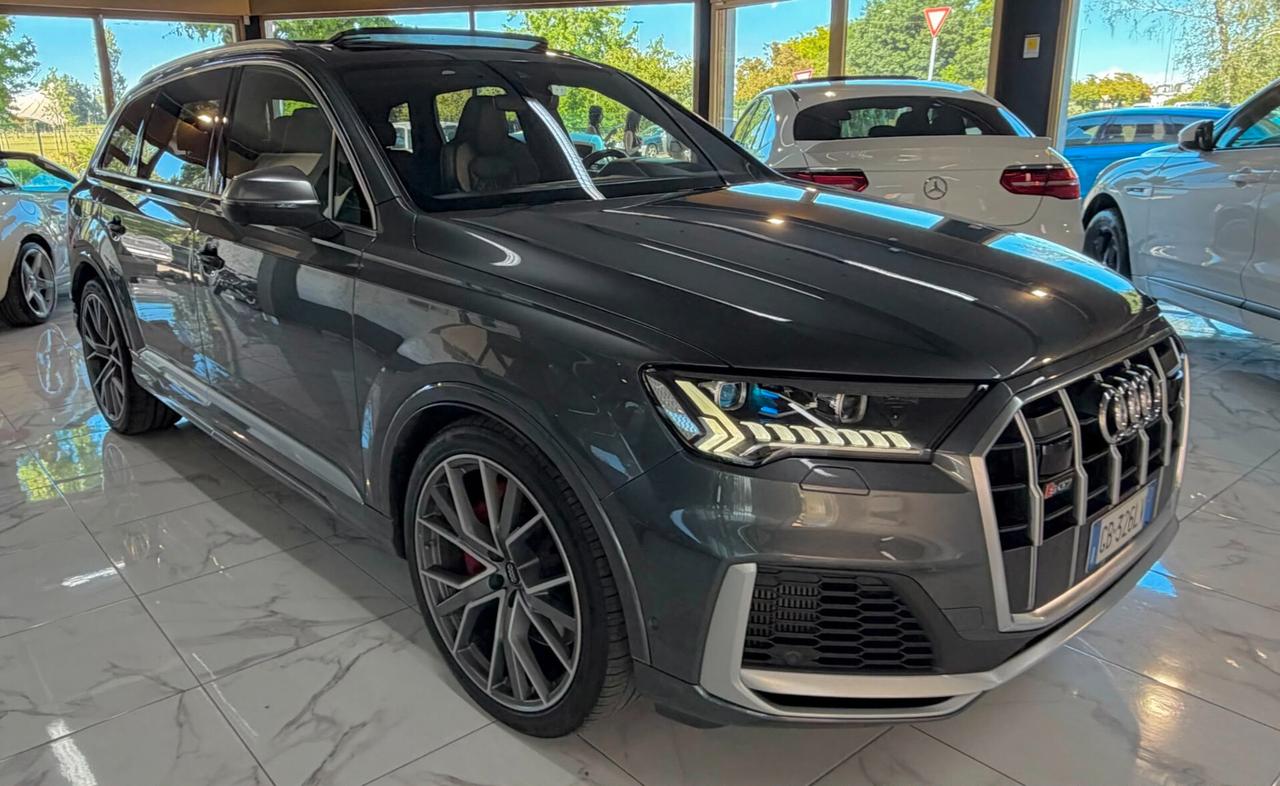 Audi SQ7 IVA ESPOSTA+GANCIO TRAINO+7 POSTI