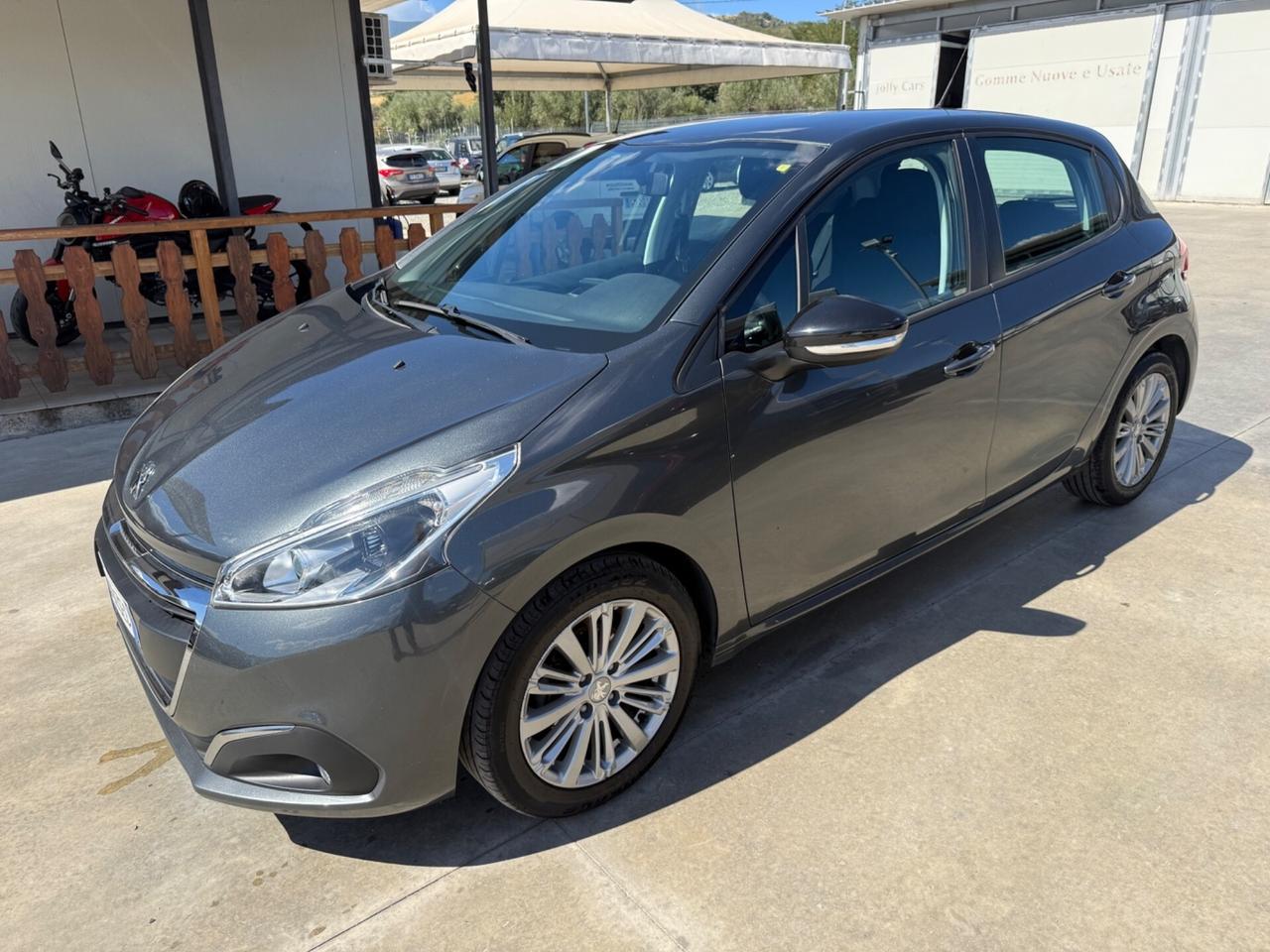 Peugeot 208 BlueHDi 75 5 porte Allure
