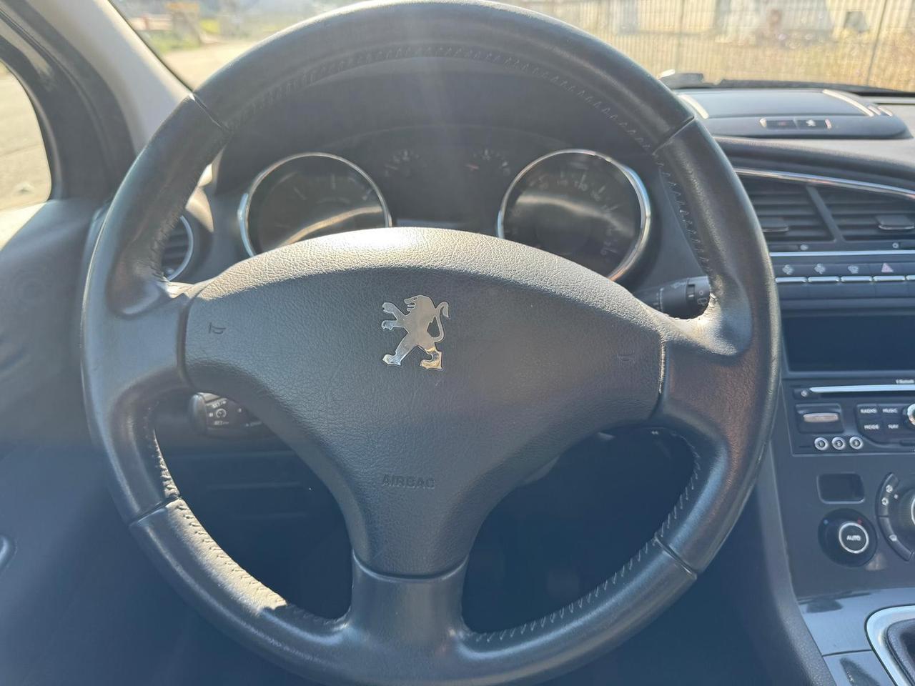 Peugeot 5008 1.6 HDi 112CV Business. 7 posti