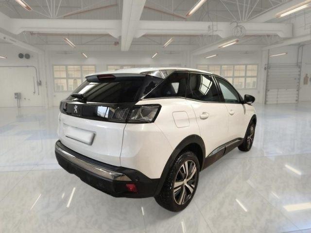 PEUGEOT 3008 BlueHDi 130 S&S EAT8 Allure