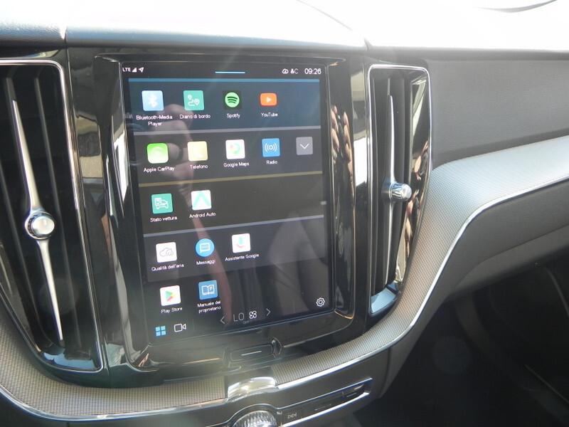 Volvo XC 60 XC60 B4 (d) automatico Plus Dark