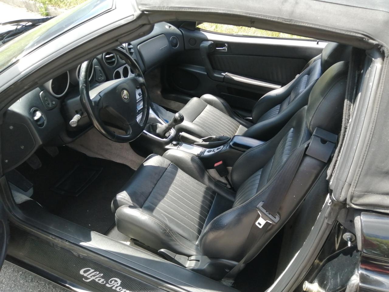 Alfa Romeo Spider 2.0 Twin Spark L