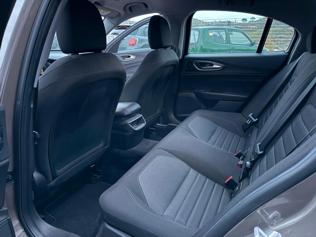 Alfa Romeo Giulia 2.2 Turbodiesel 160 CV AT8 Business