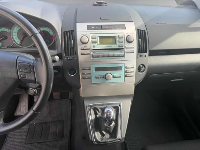 TOYOTA Corolla Verso 2.2 16V D-4D