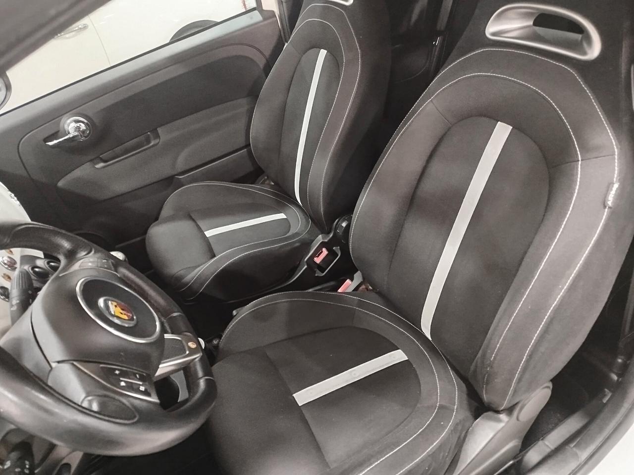 Abarth 500 1.4 Turbo T-Jet Custom