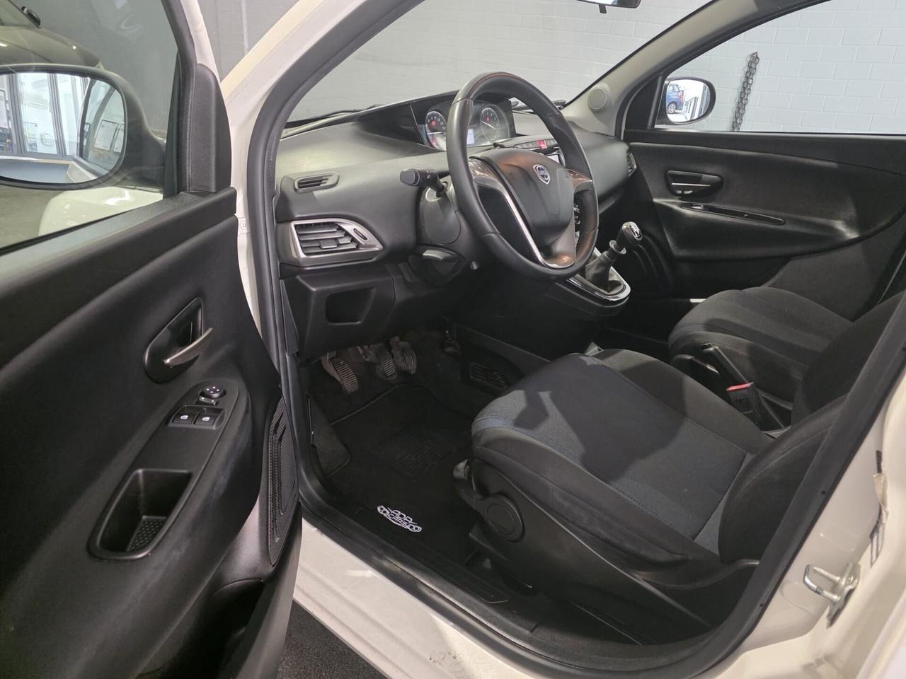 Lancia Ypsilon 1.2 69 CV unico proprietario