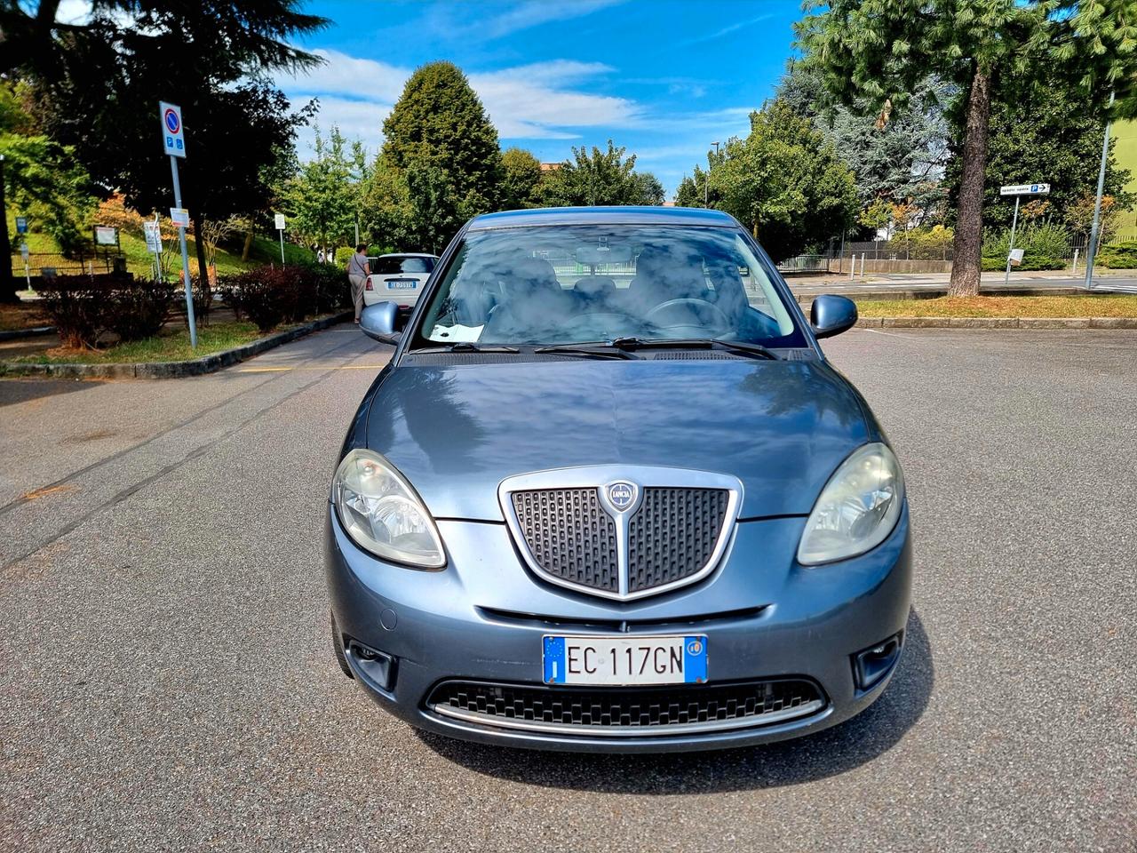 Lancia Ypsilon 1.4 Gpl ADATTA A NEOPATENTATI